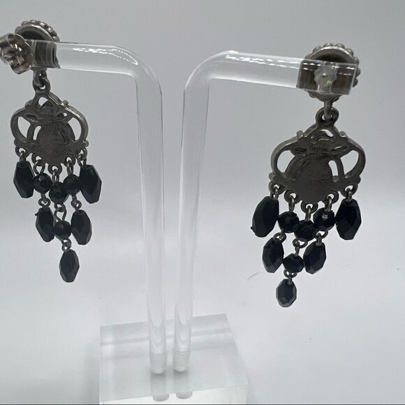 Black and Gray Costume Fashion Chandelier Earrings - Picture 5 of 6